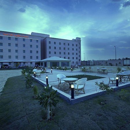Palms Lily Hotel Suites Al-Ahsa Exterior photo