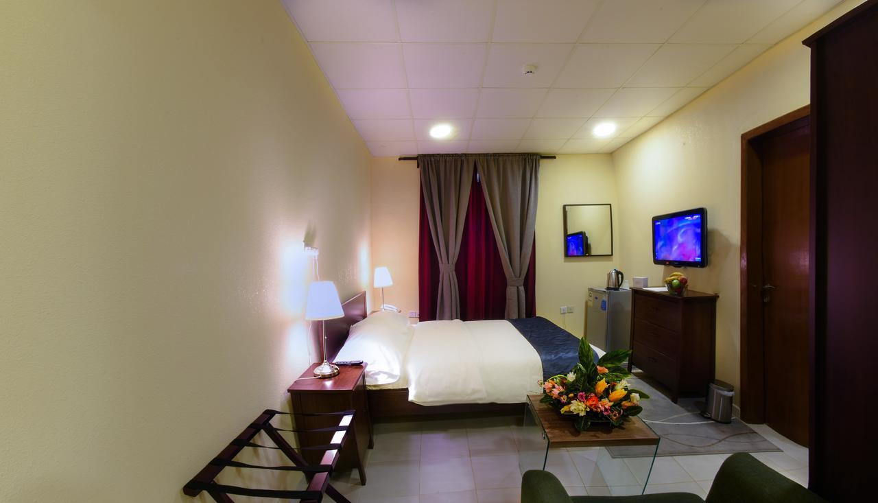 Palms Lily Hotel Suites Al-Ahsa Exterior photo
