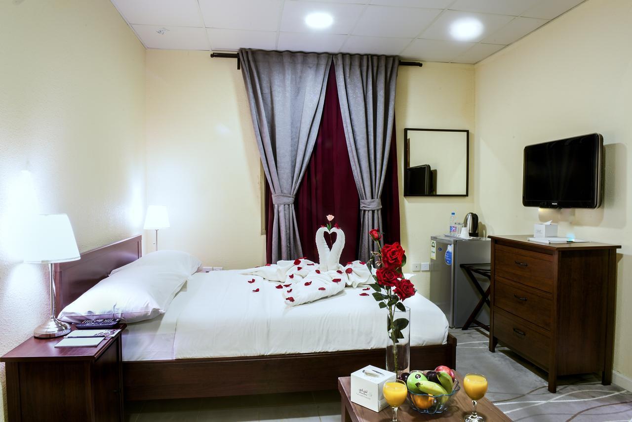 Palms Lily Hotel Suites Al-Ahsa Exterior photo