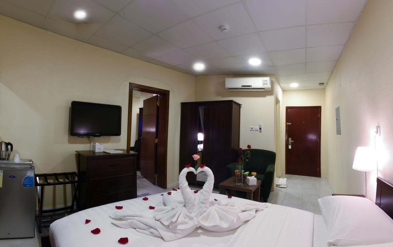 Palms Lily Hotel Suites Al-Ahsa Exterior photo