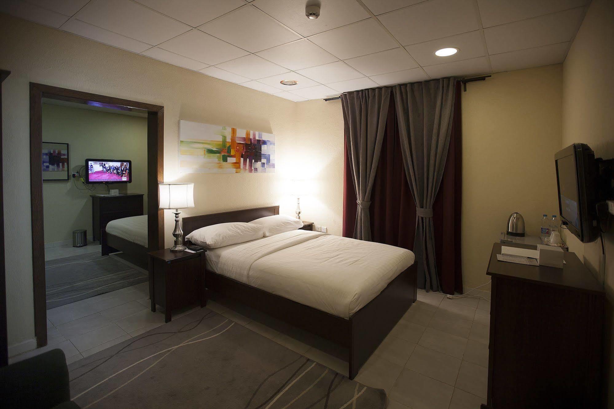 Palms Lily Hotel Suites Al-Ahsa Exterior photo